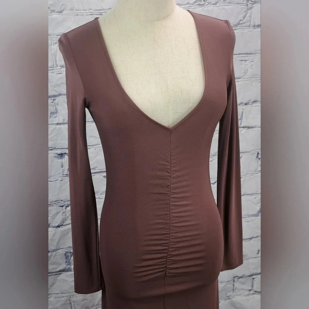 Wilfred Aveyron Dress in Red Midi V-Neck Long Sleeves Ruched Cocktail Size XXS - Picture 4 of 15